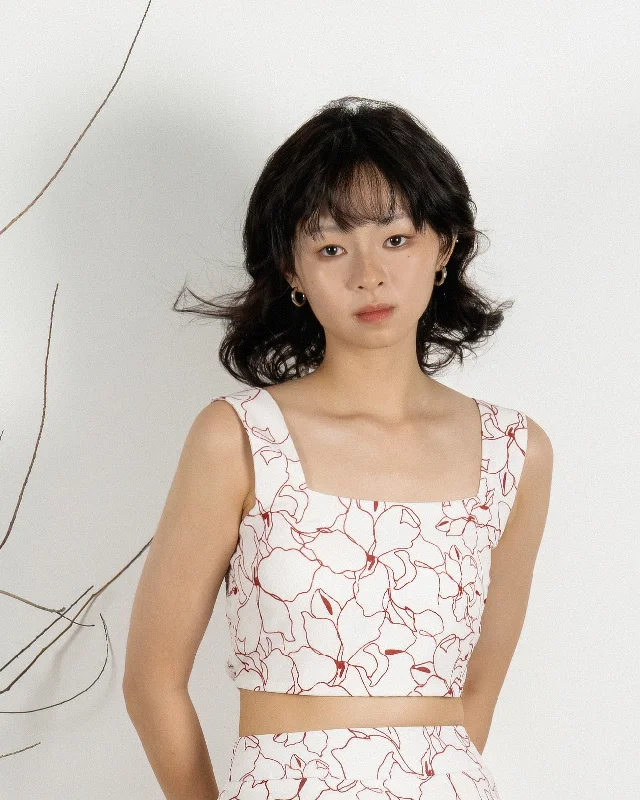 Weekend Offers That Please Printed Floral Cropped Tank Top (Floral Print)