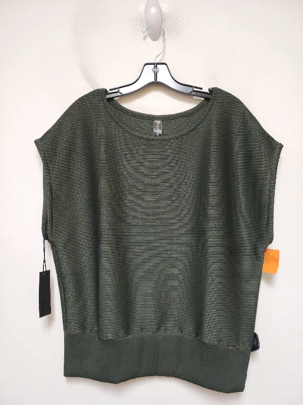 Weekend Bargains Await You Top Short Sleeve By Clothes Mentor In Green, Size: M