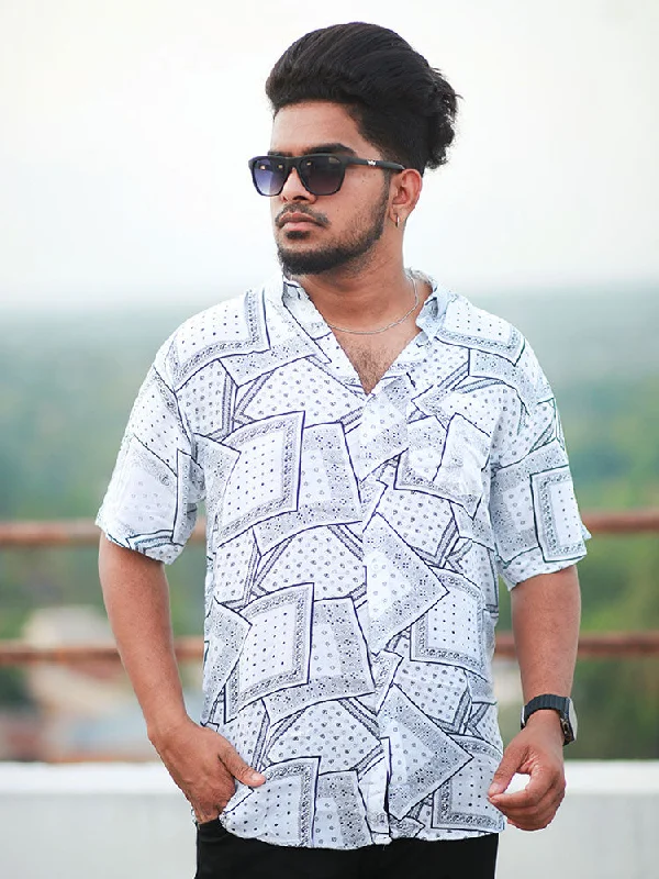 Great Bargain Men Regular Fit Rayon Printed Half Sleeve Casual Shirt