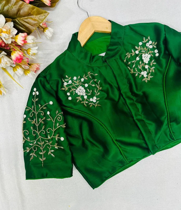 Weekend Discounts to Delight Women's Green Colour Pure Silk Readymade Blouse
