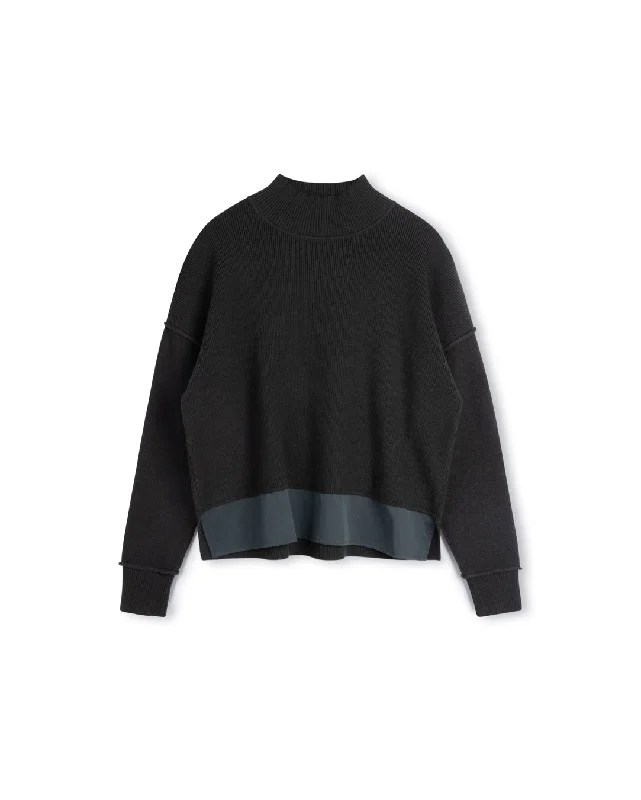 Weekend Bargains to Relish Cali Knit Poplin Detailed Top