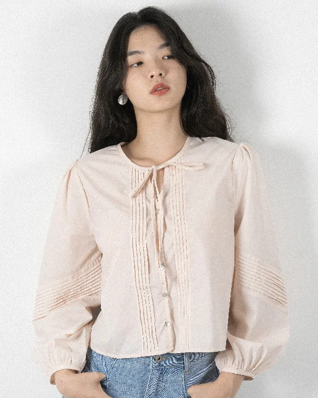 Weekend Specials to Snag Pleats Long Sleeve Blouse (Beige)