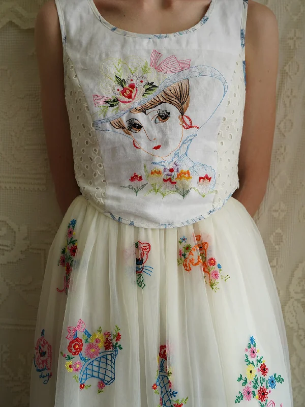 Weekend Discounts Worth Grabbing Unlogical Poem Retro Elegant Embroidered Short Vest