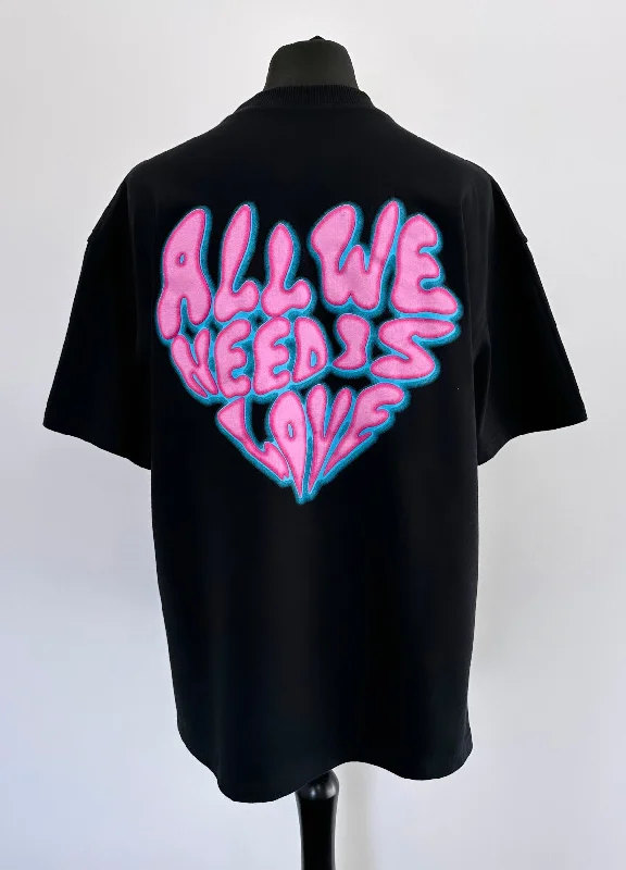 Black Balloon Heart Heavyweight T-shirt.