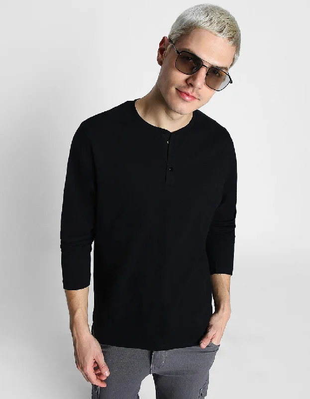 Weekend Bargains Galore Henley Black Solid Tshirt