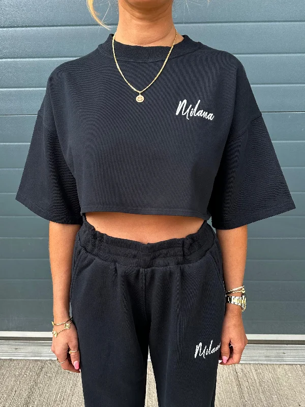 Black Essential Cropped Heavyweight T-shirt.