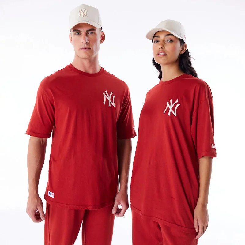 New York Yankees League Essential Red Oversized T-Shirt