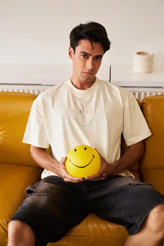Weekend Offers That Shine Smiley Embroidered Oversized T-shirt