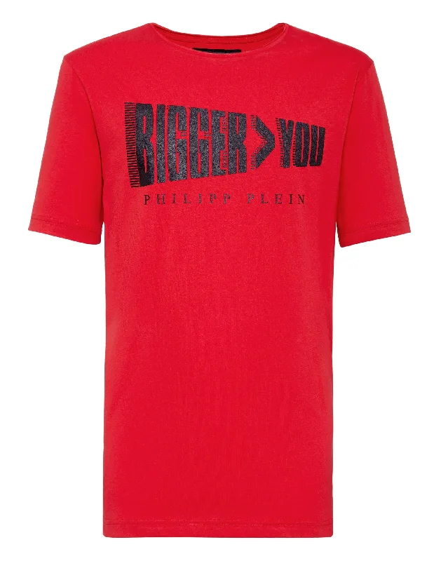 Bonus Offer T-shirt Black Cut Round Neck Statement