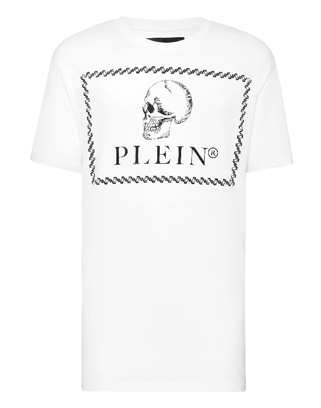 Savings Spectacular T-shirt Round Neck SS Outline Skull