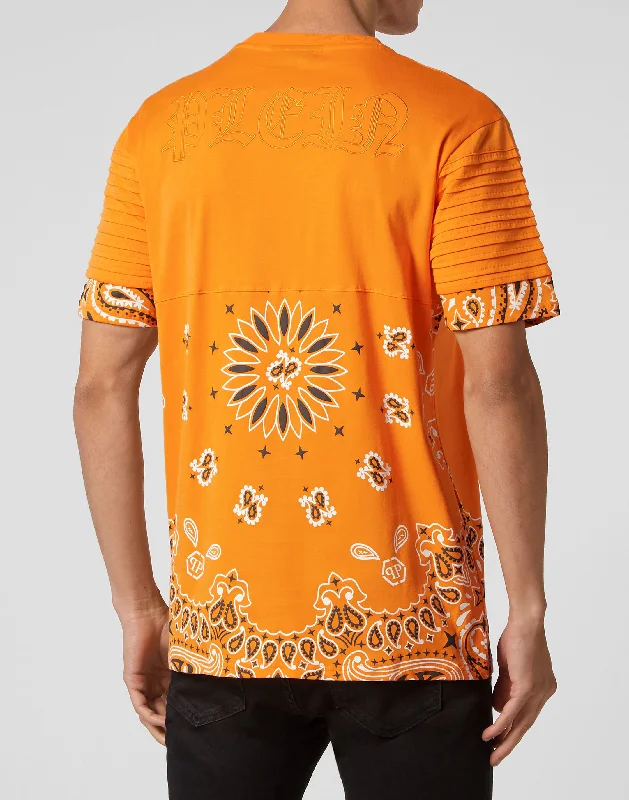 Online Specials T-shirt Round Neck SS Paisley Bandana