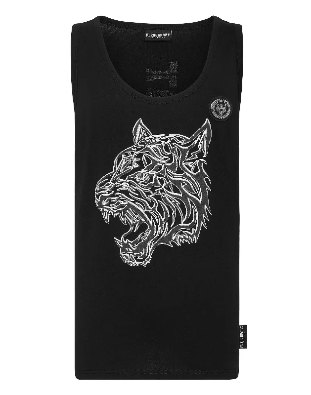 black / white